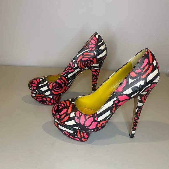 NWOT Charlotte Olympia ‘Dolly’ Black and Pink Floral Platforms- size 6 (36.5 EU) - Picture 2 of 9